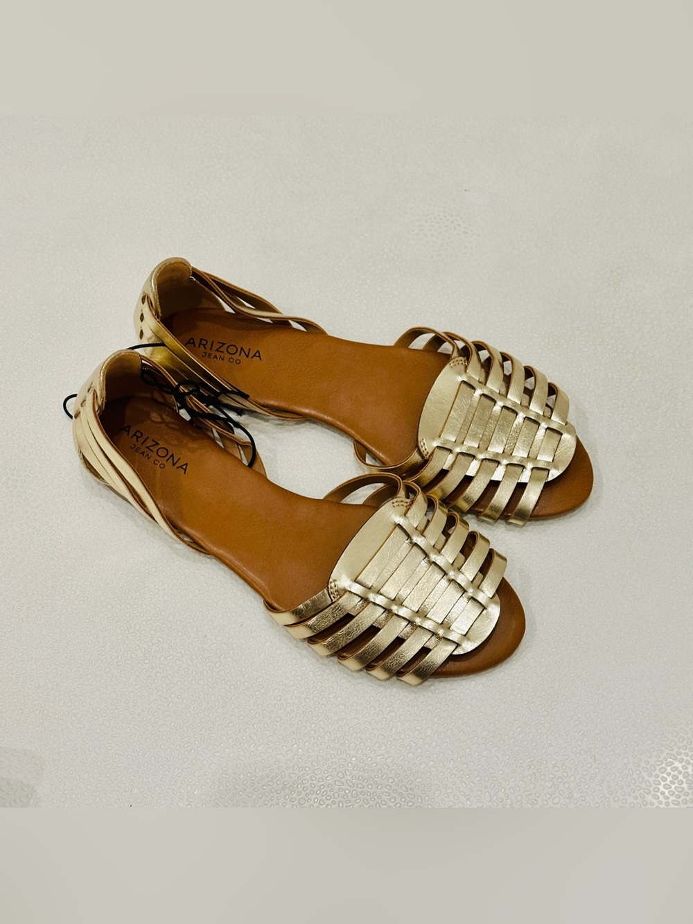 🔥Arizona Jean Company Women's Gold Woven Open-Toe Sandals🌻 - Picture 3 of 8